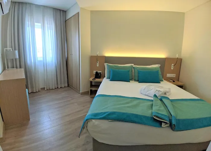 卡斯特劳酒店 酒店 马夫拉