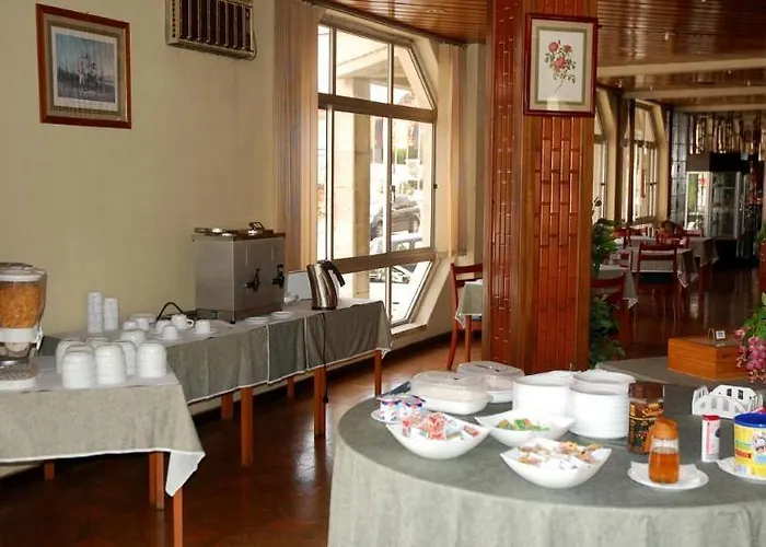 卡斯特劳酒店 酒店 马夫拉